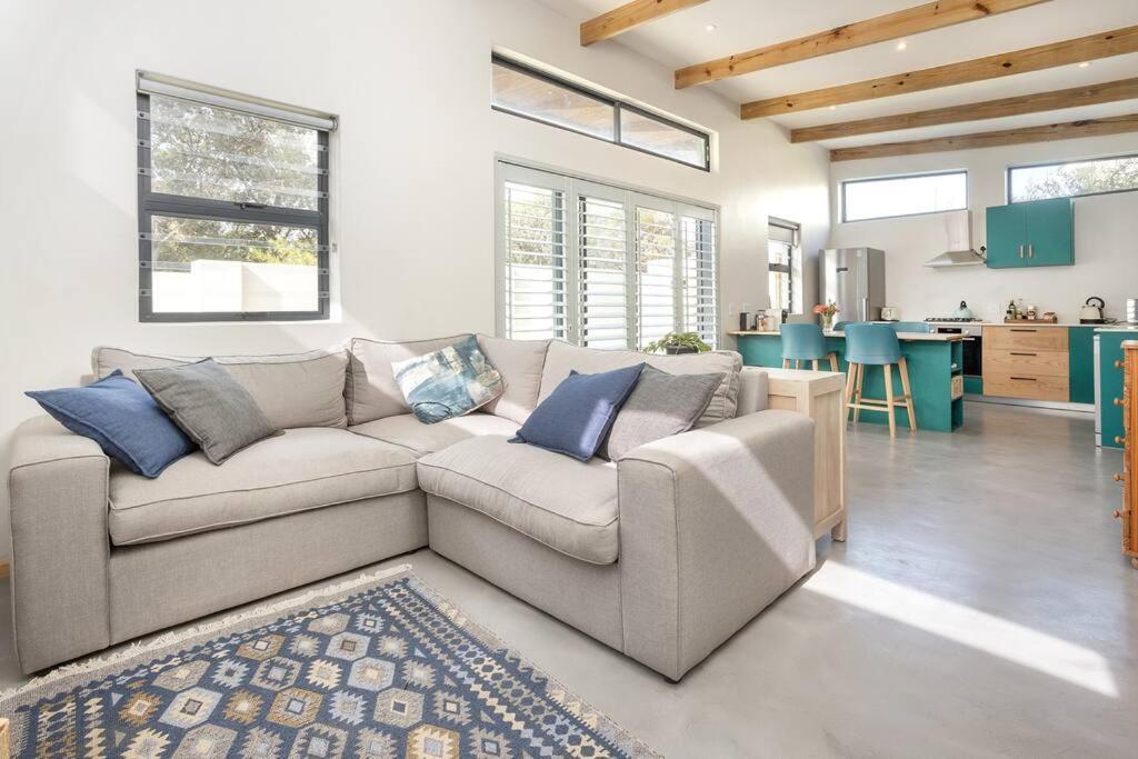 Mountain And Sea Cottage Херманус Екстериор снимка