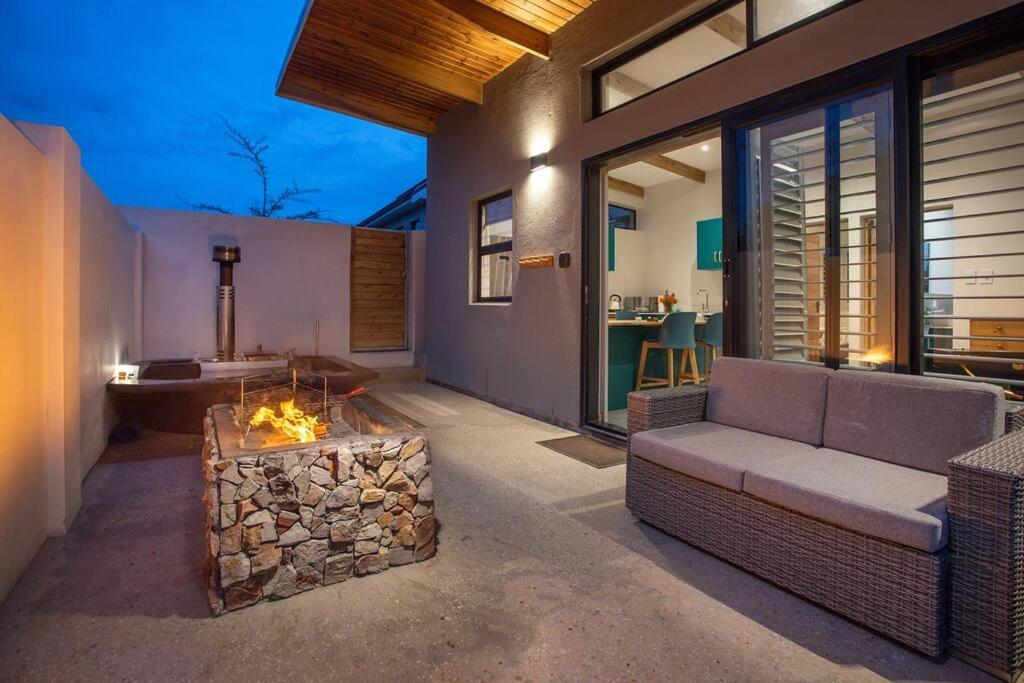 Mountain And Sea Cottage Херманус Екстериор снимка